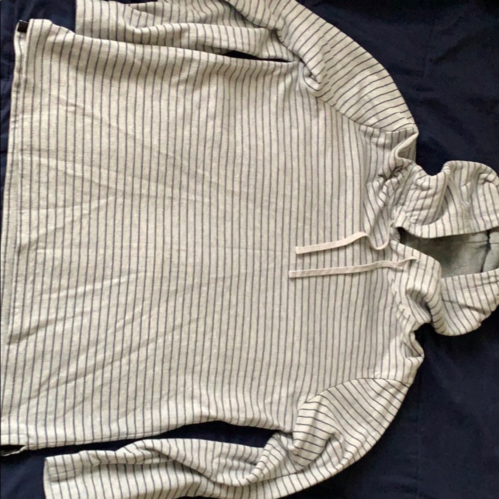Men’s Gray Sweatshirt (Striped)